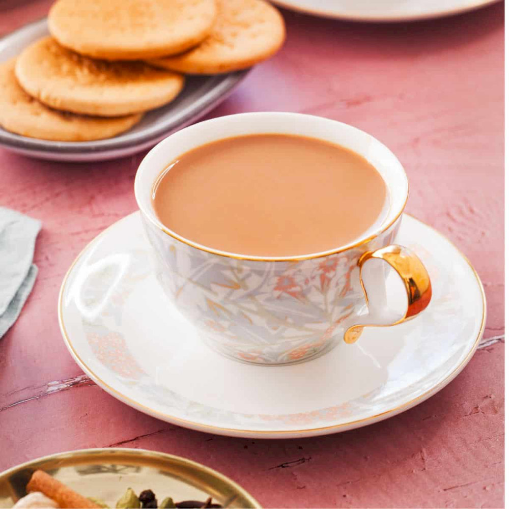 It’s often paired with a side of pickles or raita to balance the flavors
